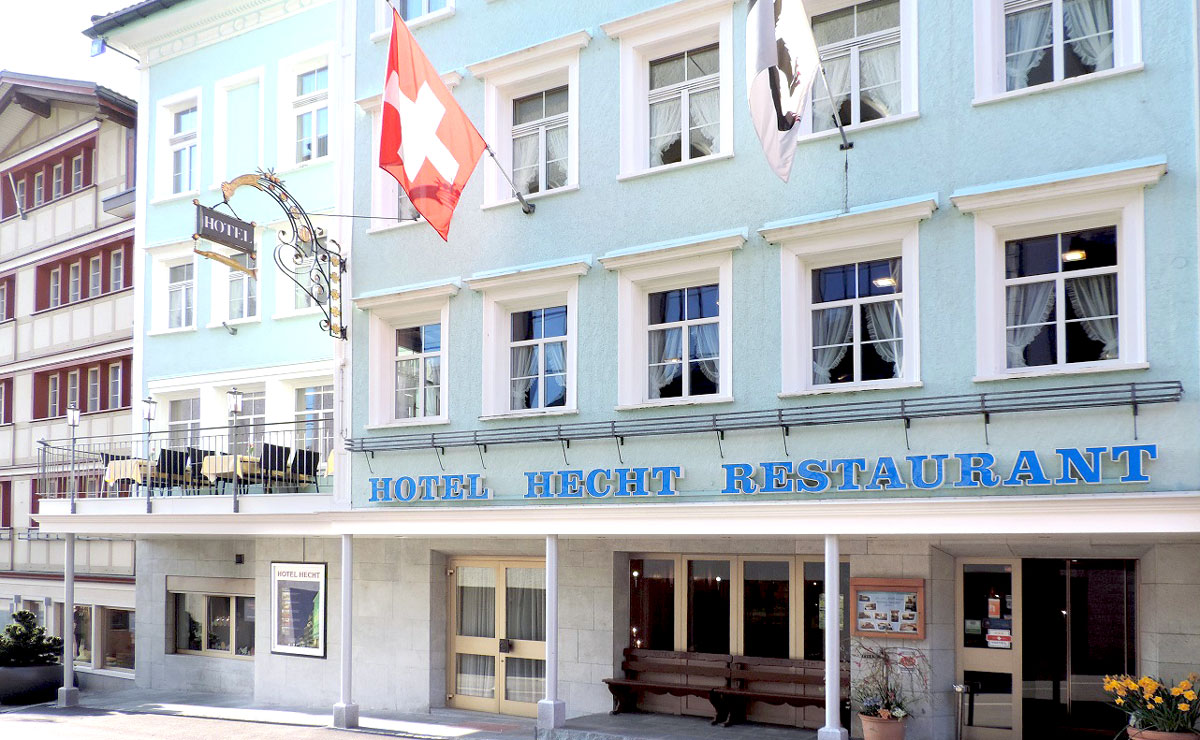 Hotel-Hecht-Entrance